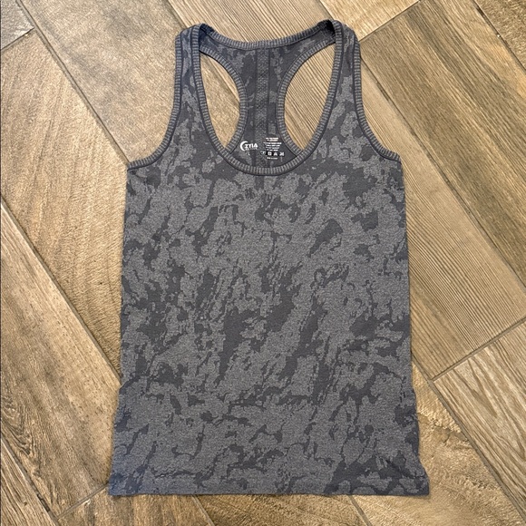 Zyia Active Gray Splash Racer Seamless
Tank Size Large - Picture 4 of 9